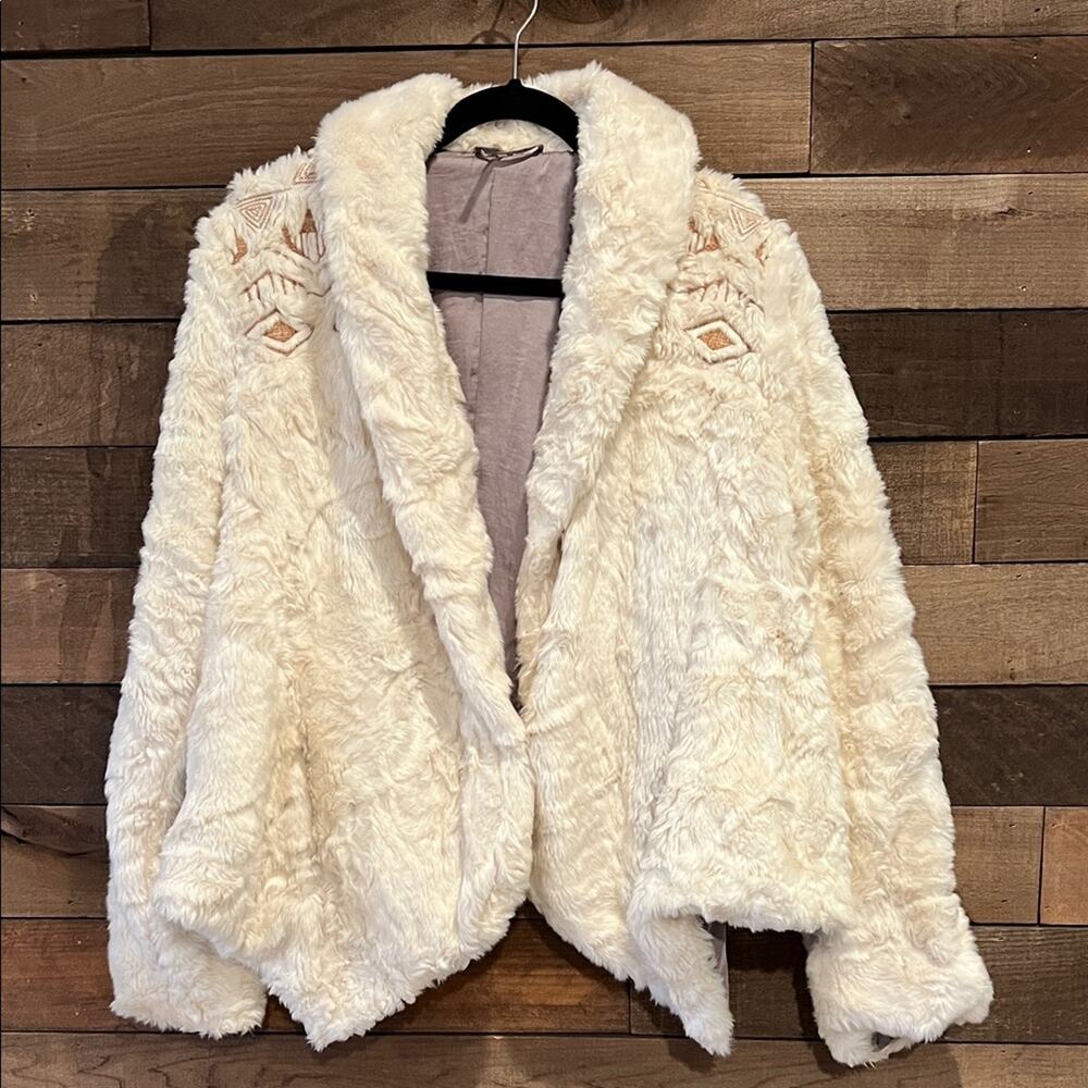 Free People Women's Embroidered Cascade Fur Jacket in White Size Large - Picture 3 of 10